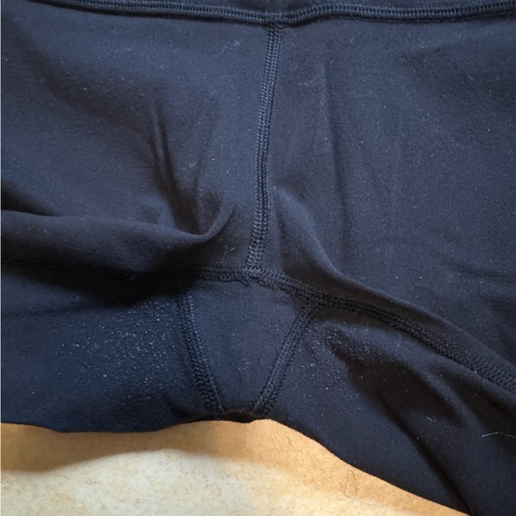 Size 2 Lululemon Wunder Unders - Picture 2 of 4